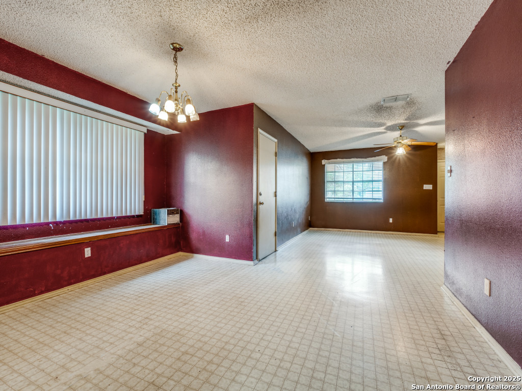 8434 Timber Loche