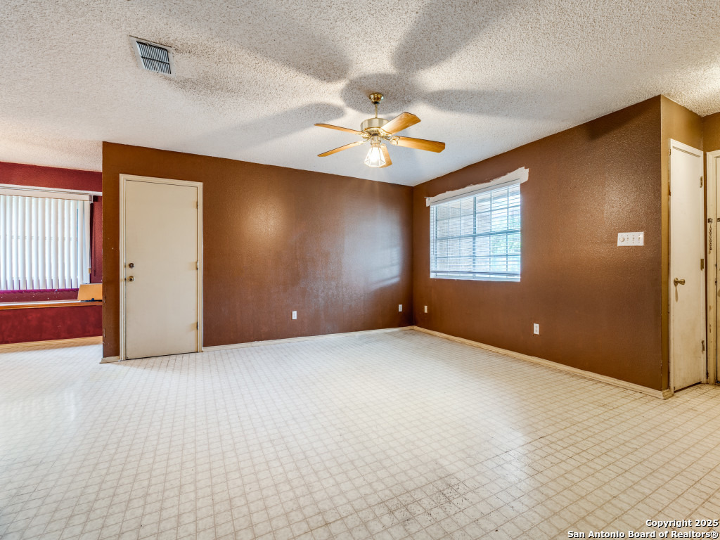 8434 Timber Loche