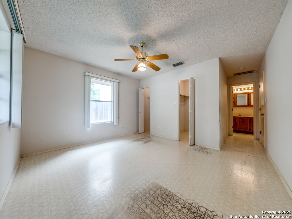 8434 Timber Loche