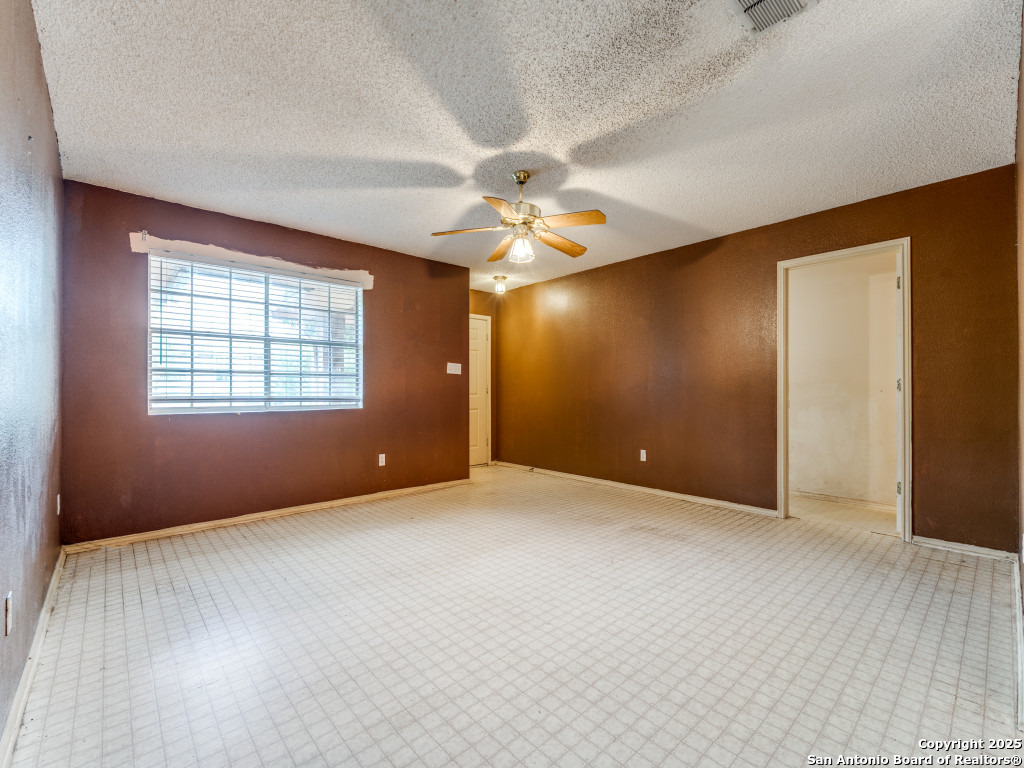 8434 Timber Loche