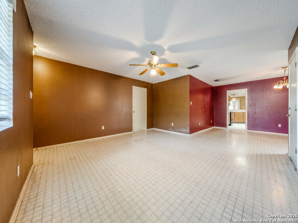 8434 Timber Loche