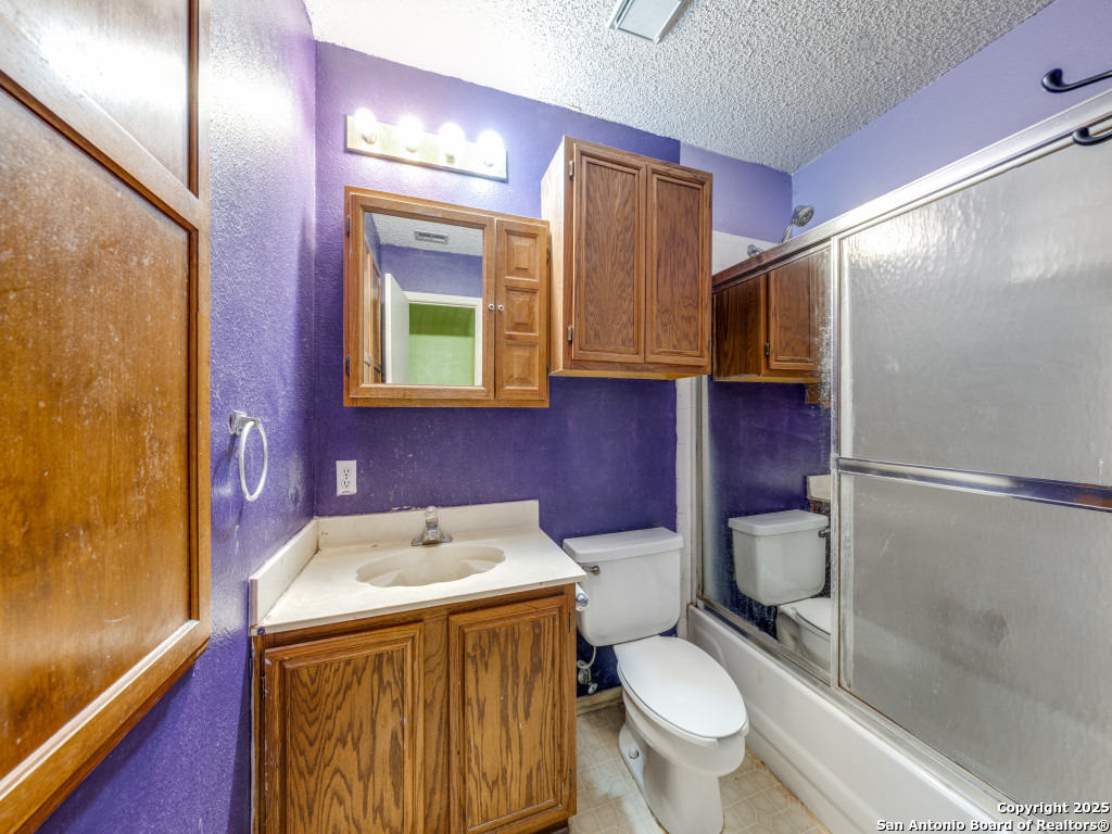 8434 Timber Loche