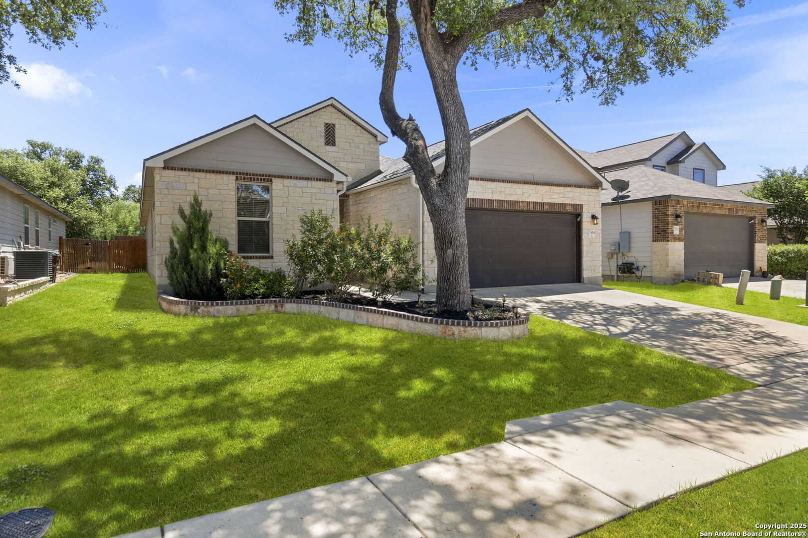 7914 Blackhawk Pass
