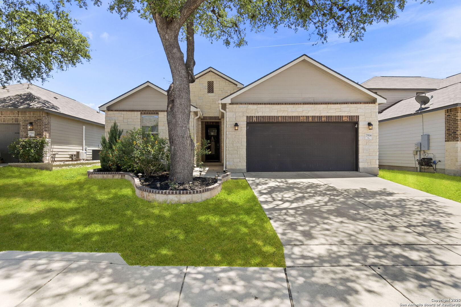 7914 Blackhawk Pass