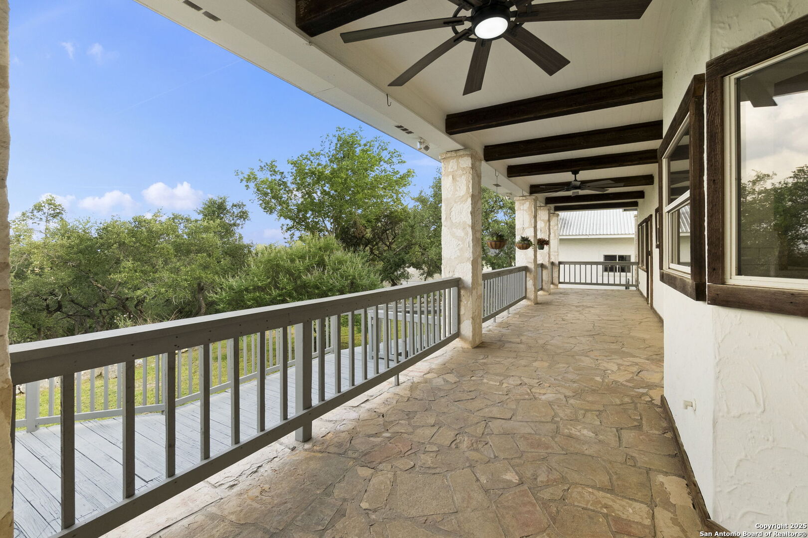 1042 Flagstone Dr