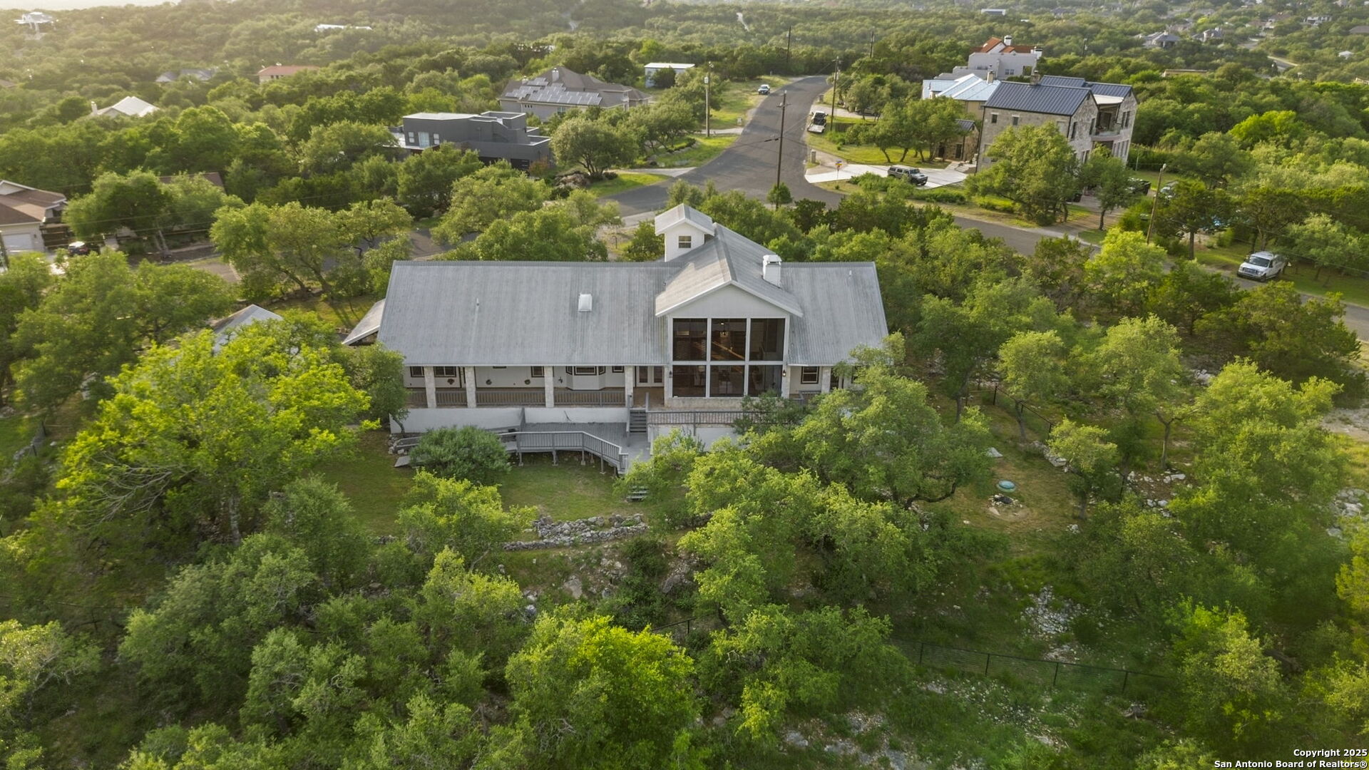 1042 Flagstone Dr