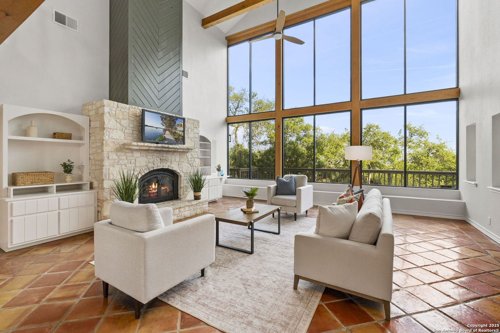 1042 Flagstone Dr