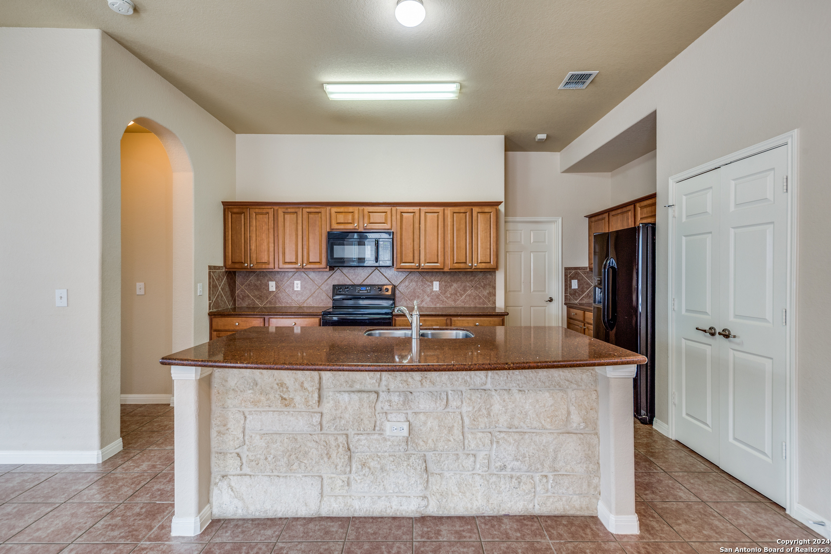 10603 CATFISH LN