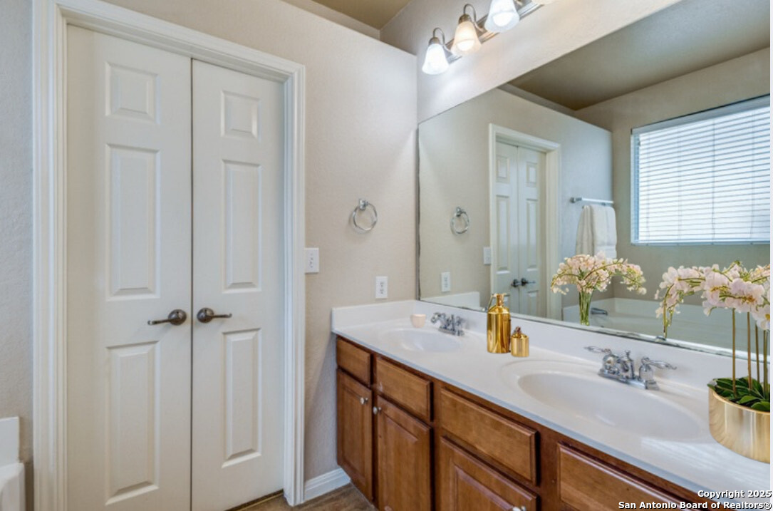 10603 CATFISH LN