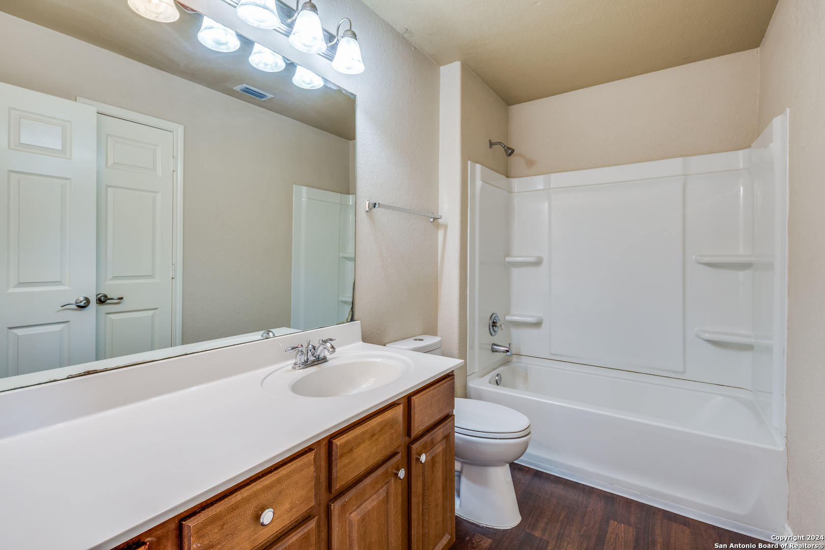 10603 CATFISH LN