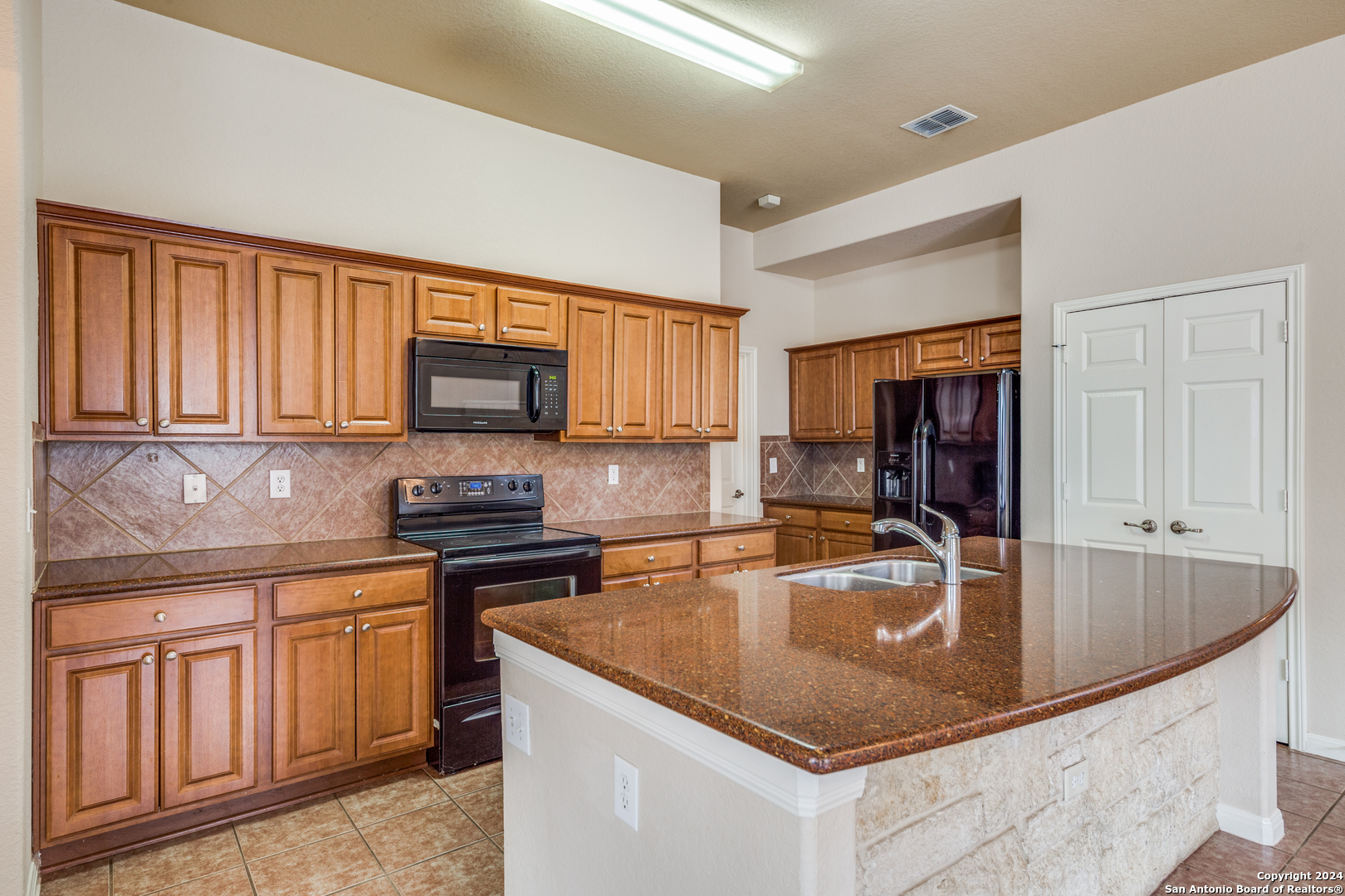 10603 CATFISH LN