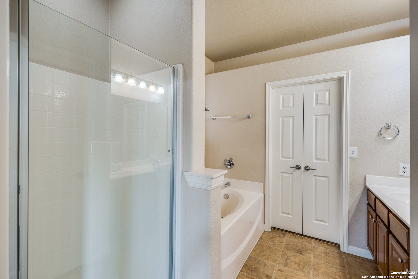10603 CATFISH LN