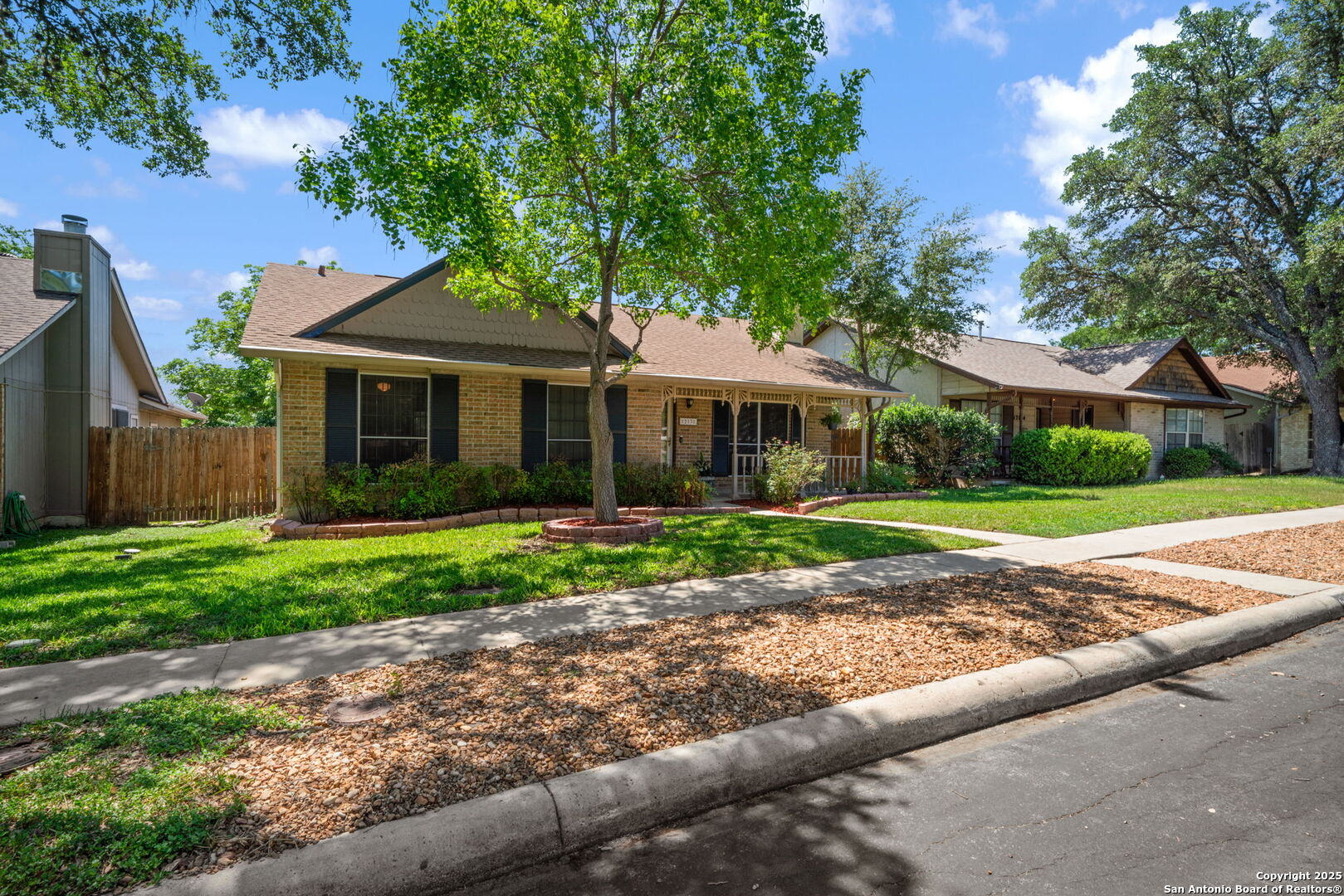 12138 W Lemon Blossom