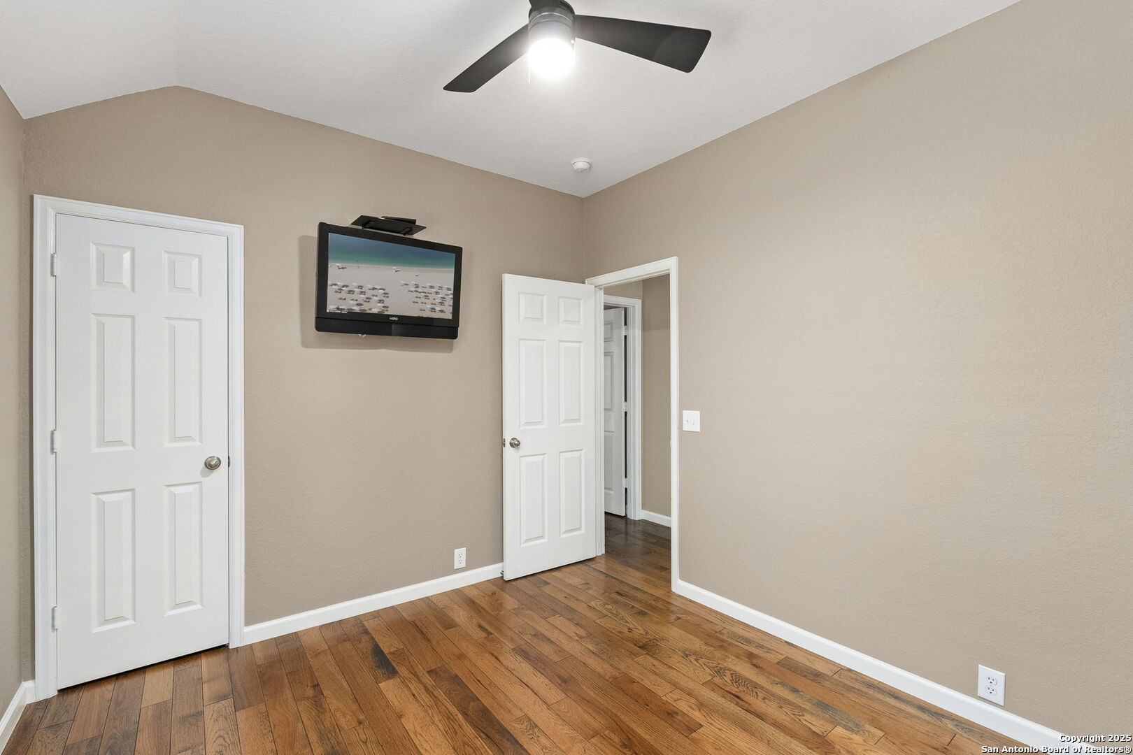 4707 River Rock