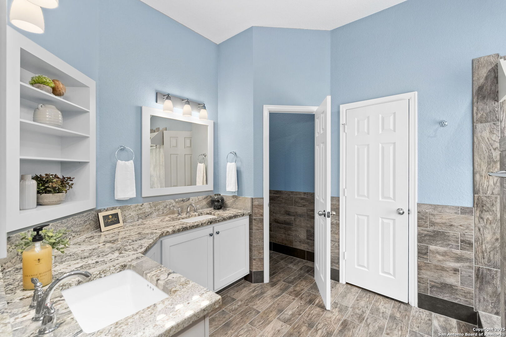 4707 River Rock