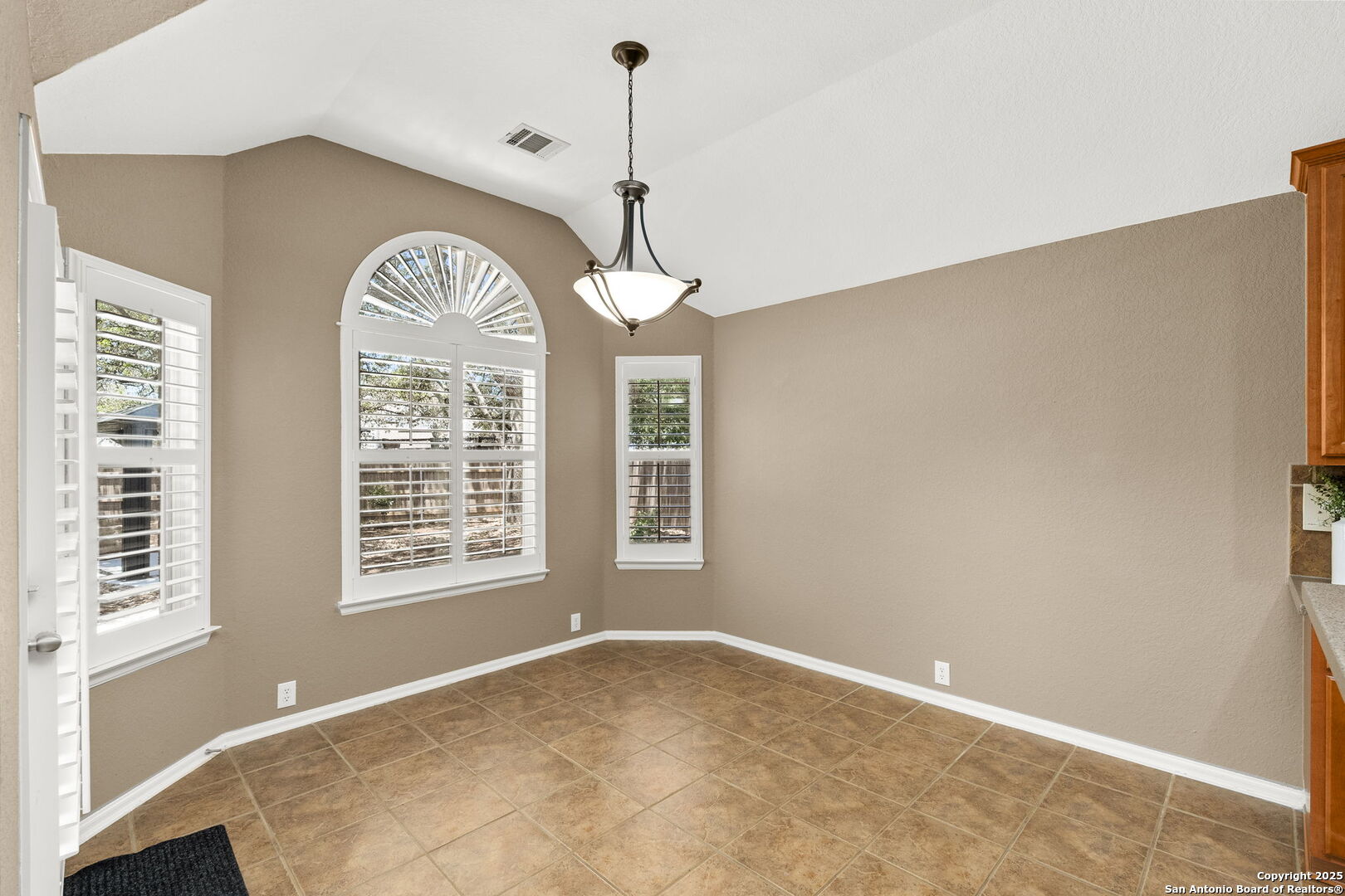 4707 River Rock