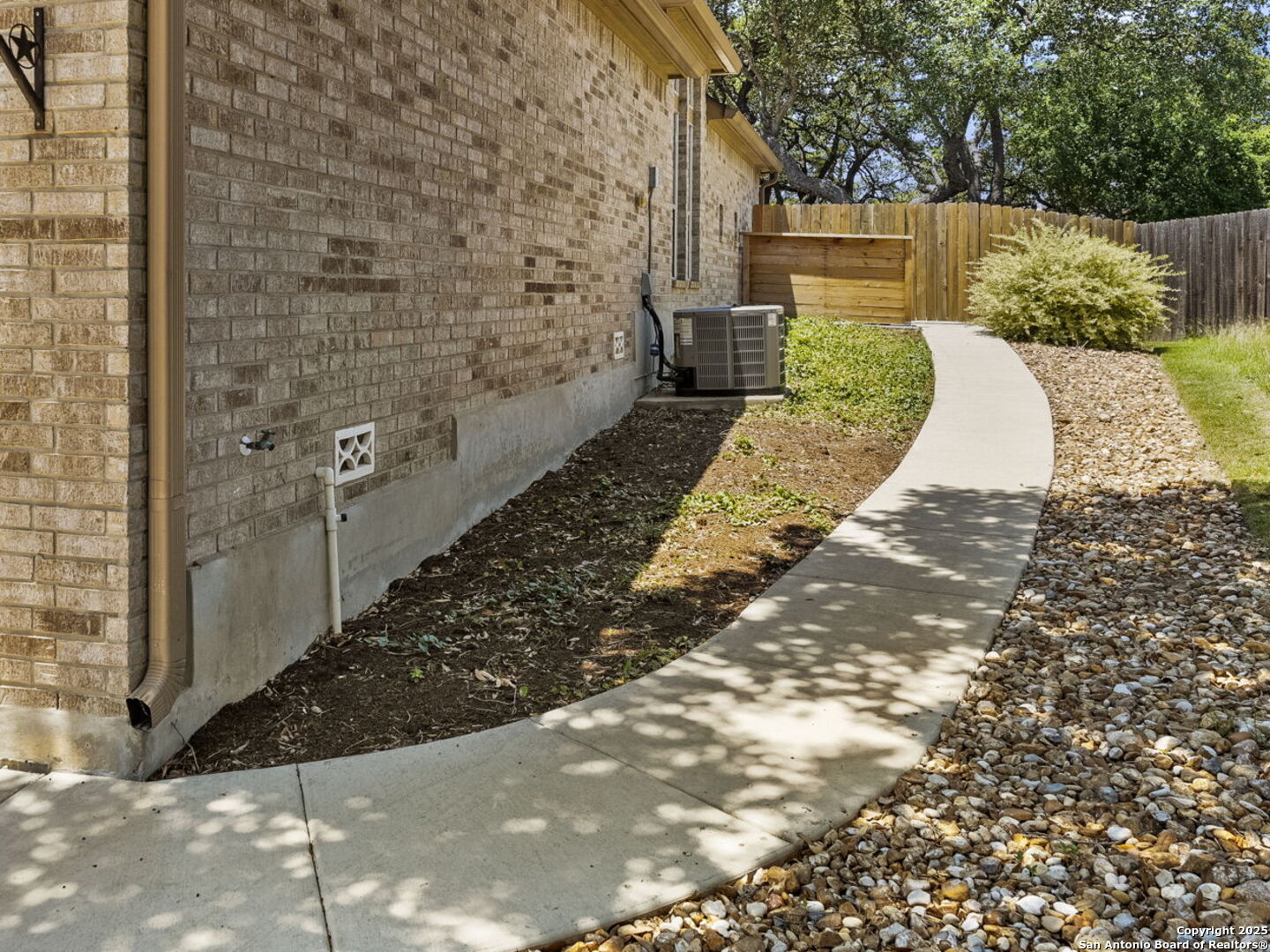 4707 River Rock