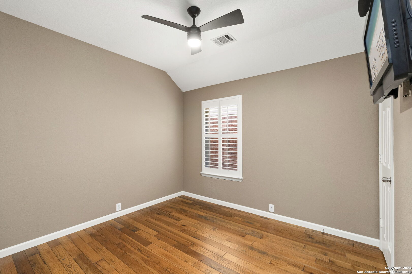 4707 River Rock