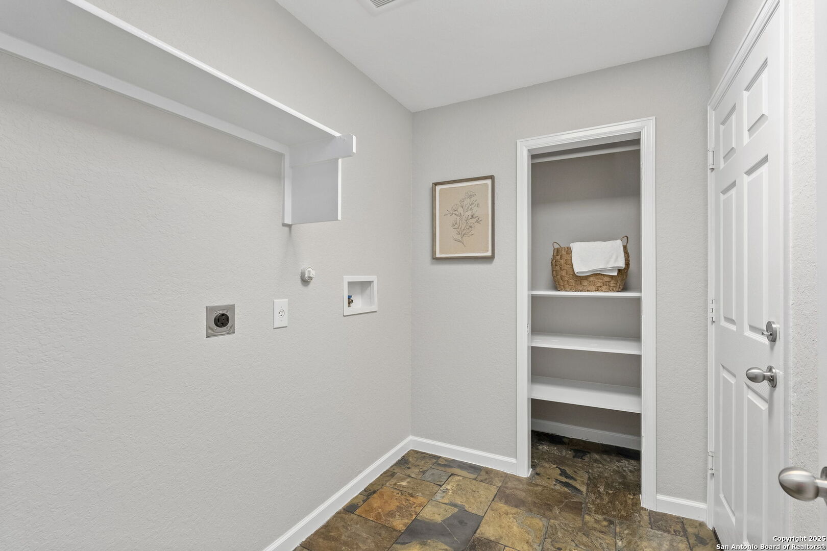 4707 River Rock