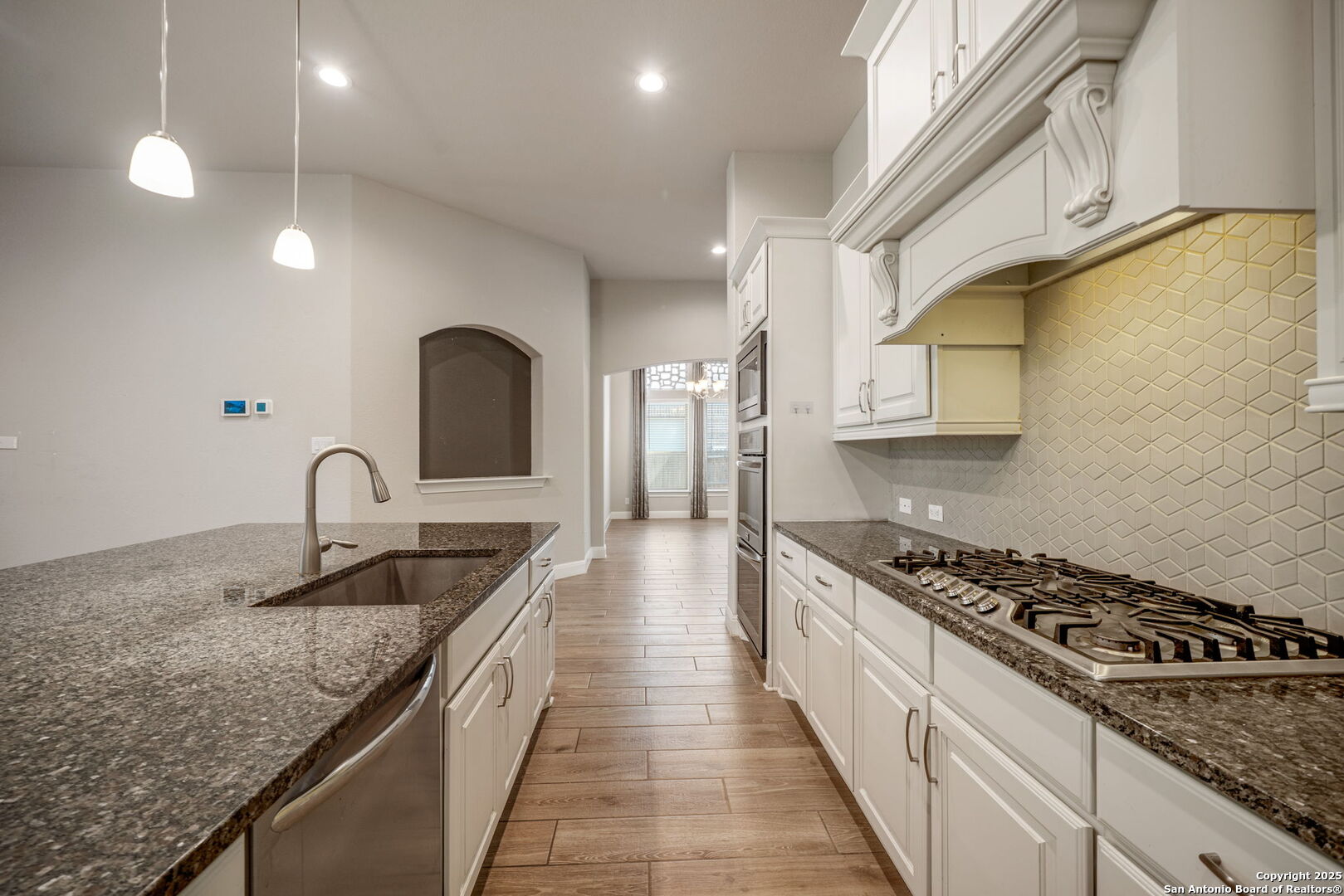 5847 Sweetwater
