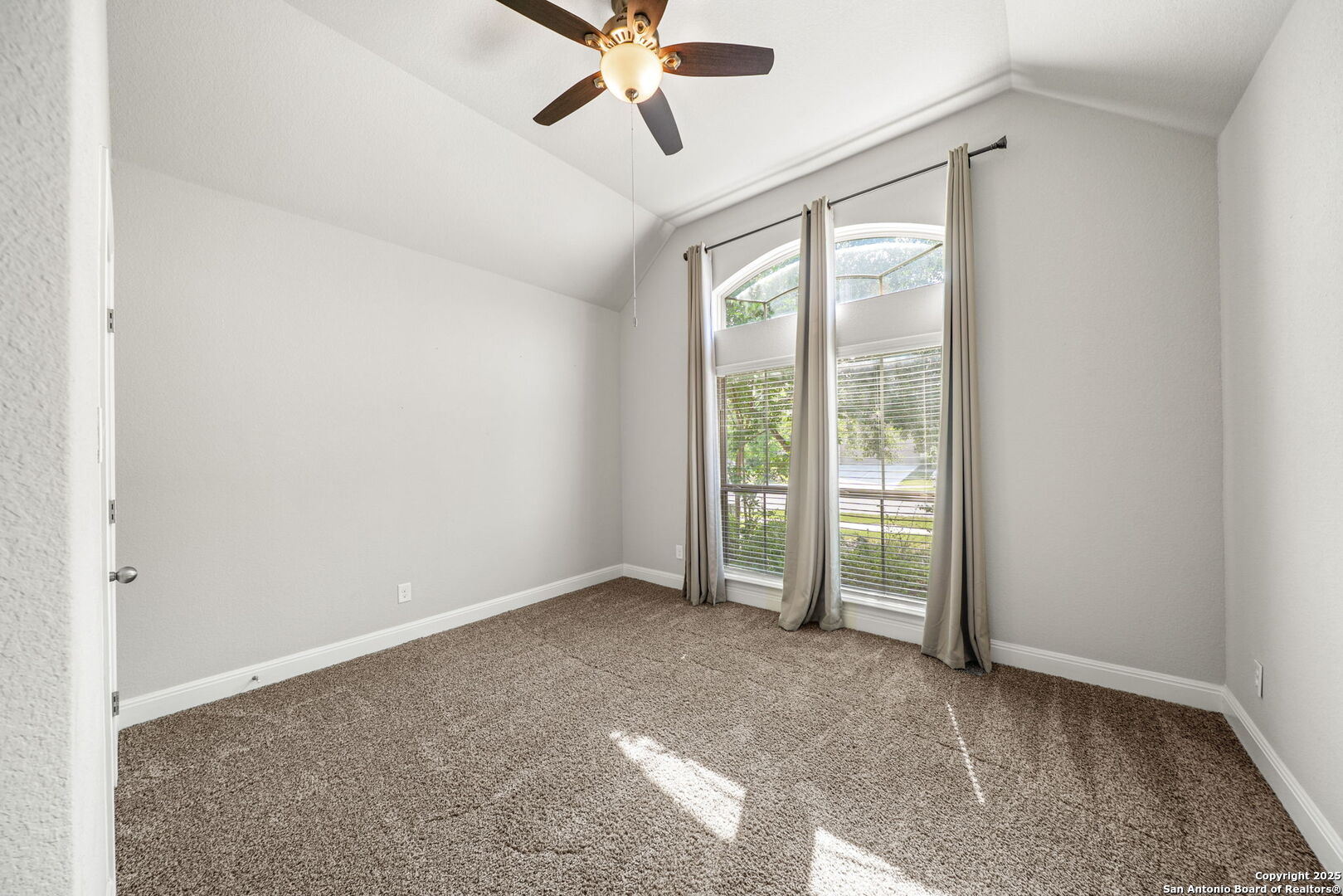 5847 Sweetwater