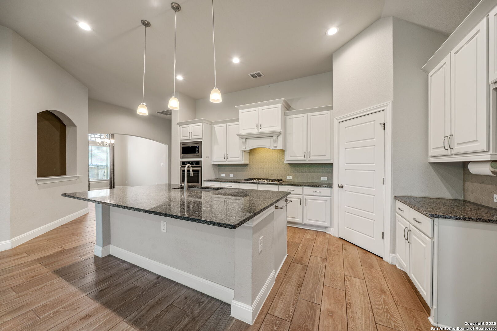 5847 Sweetwater