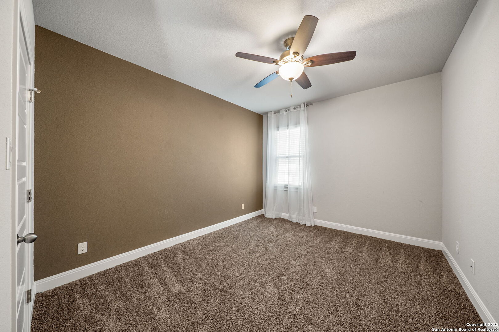 5847 Sweetwater