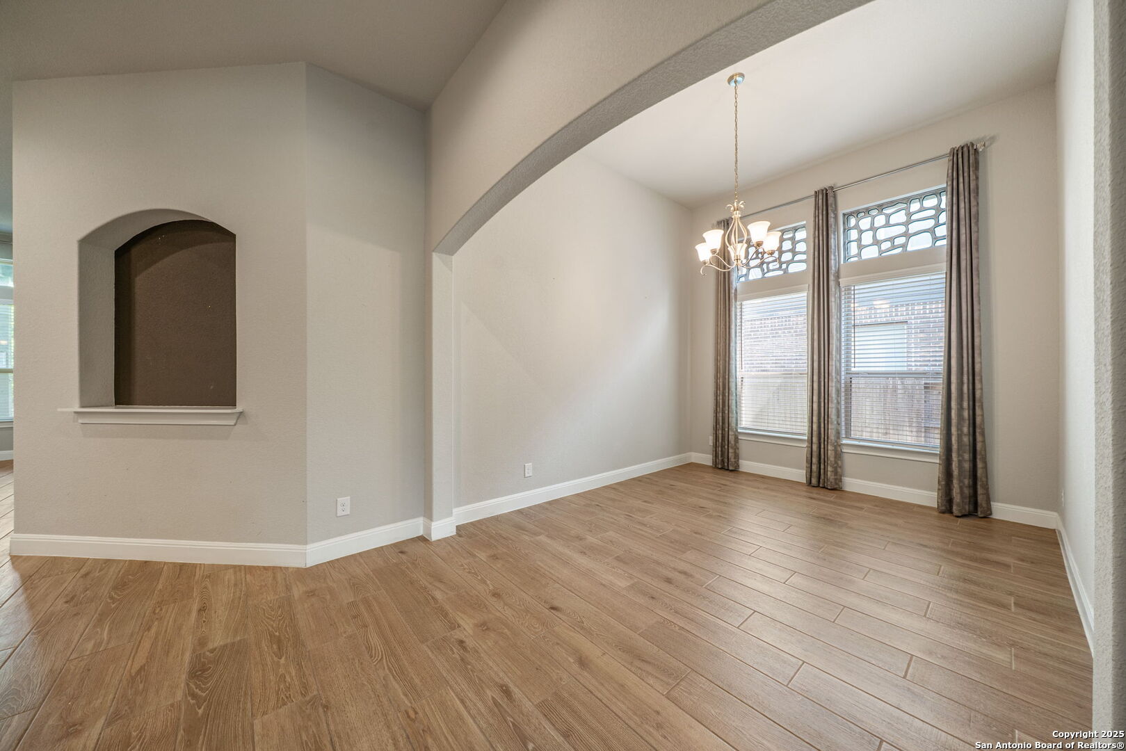 5847 Sweetwater