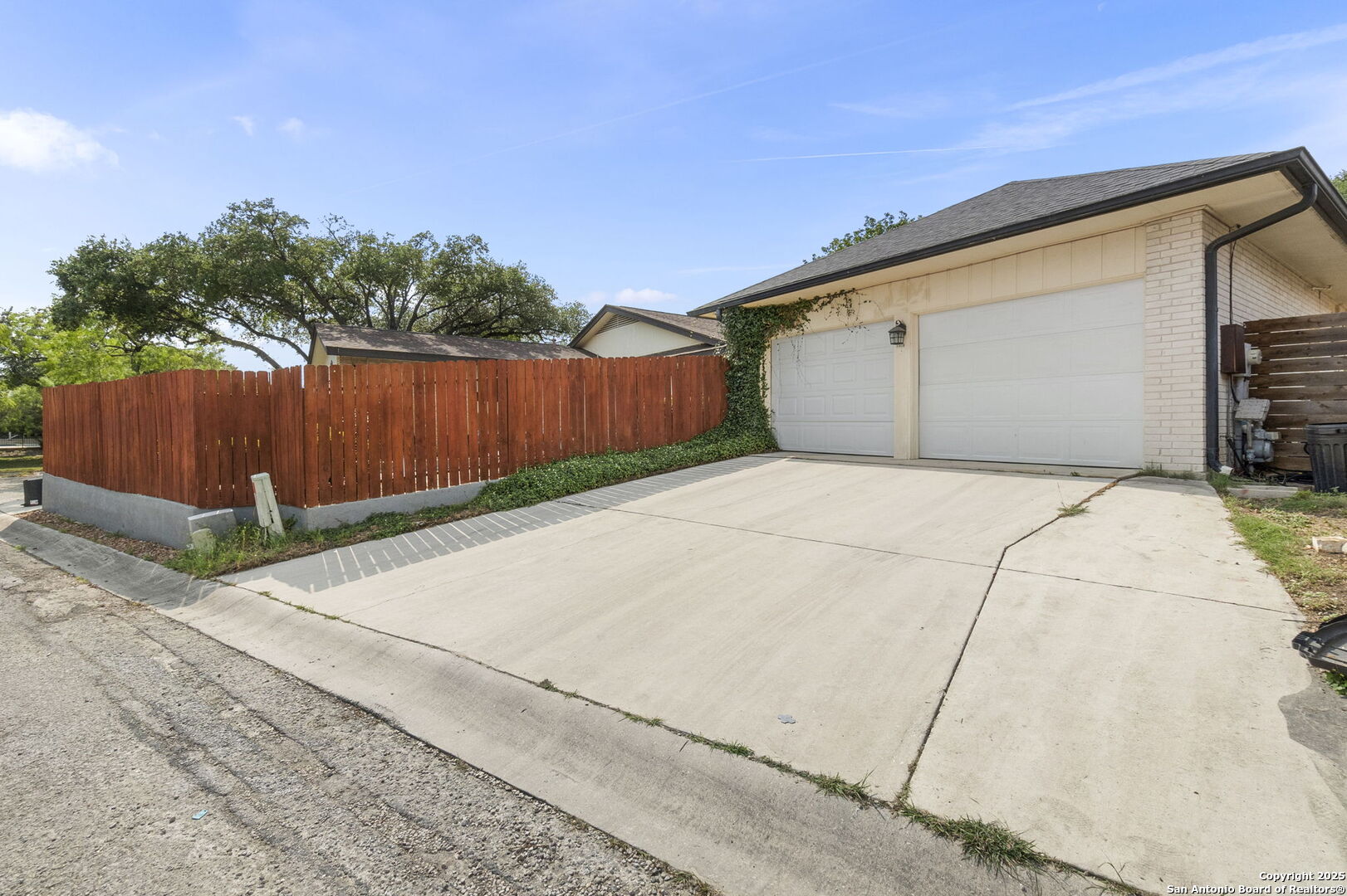6210 Meadow Grove
