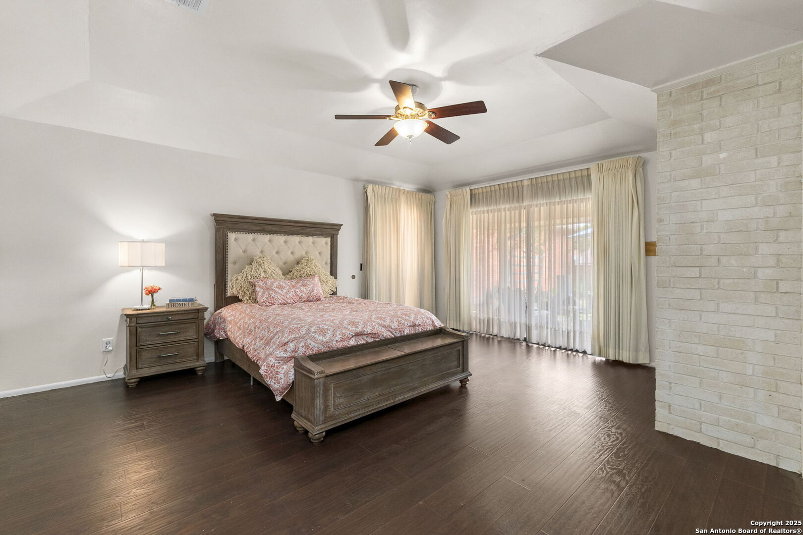 6210 Meadow Grove