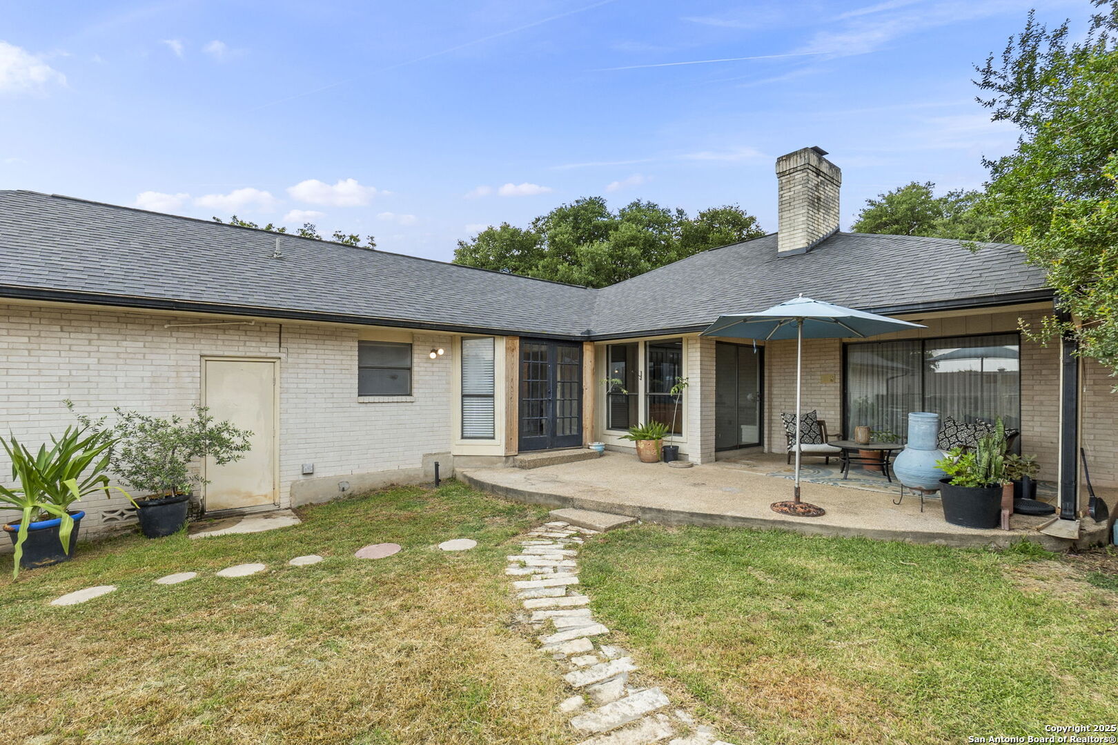 6210 Meadow Grove