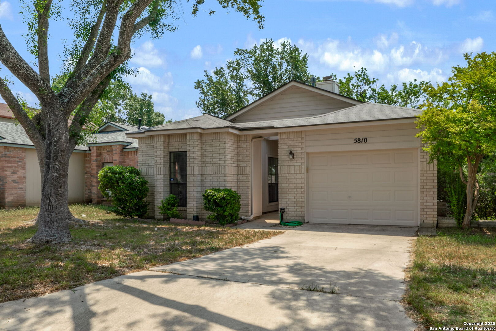 5810 Spring Green
