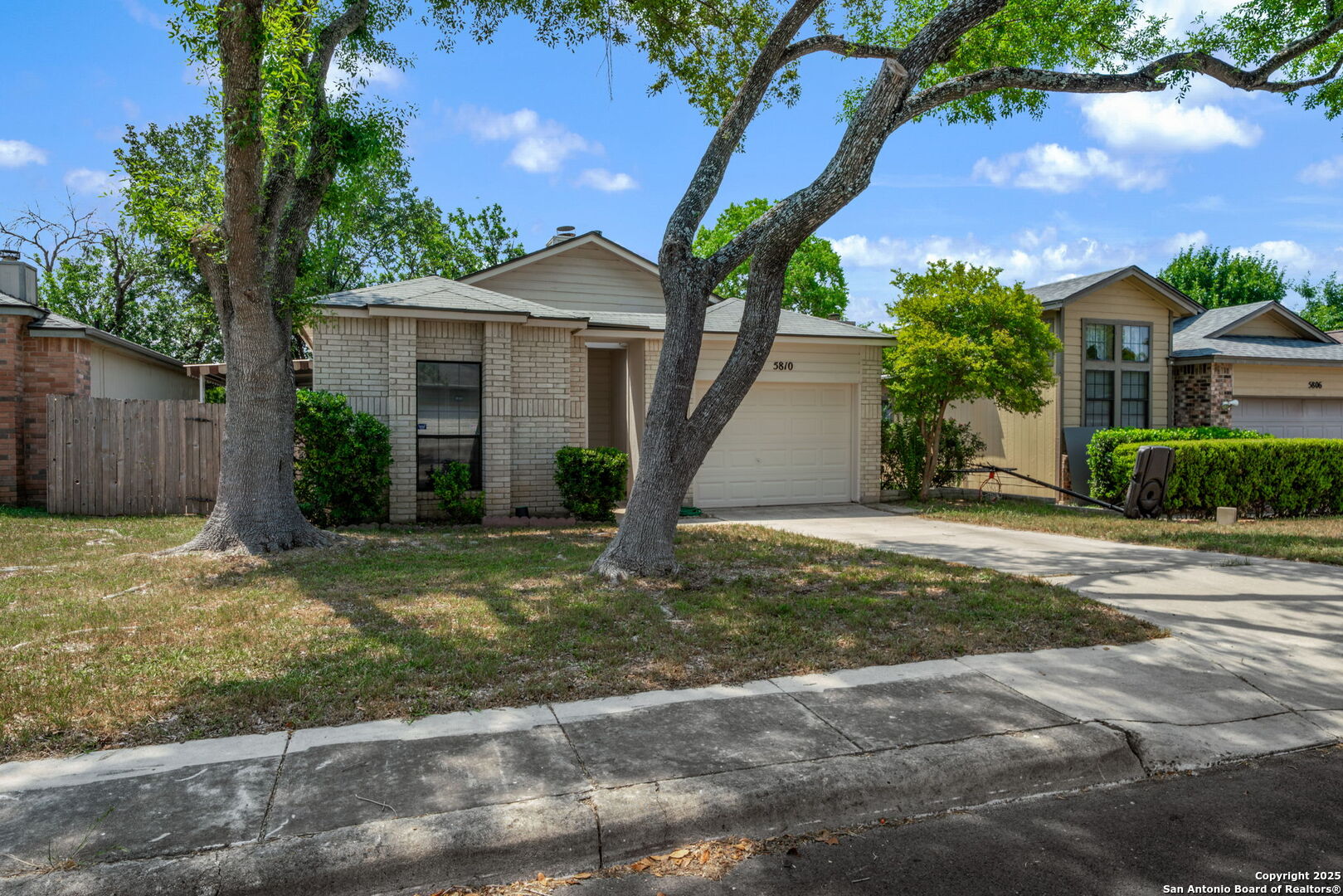 5810 Spring Green