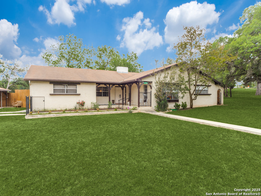 101 PINE VIEW