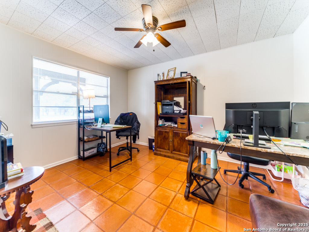 101 PINE VIEW