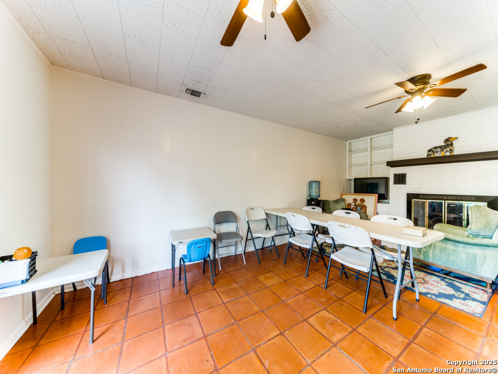101 PINE VIEW