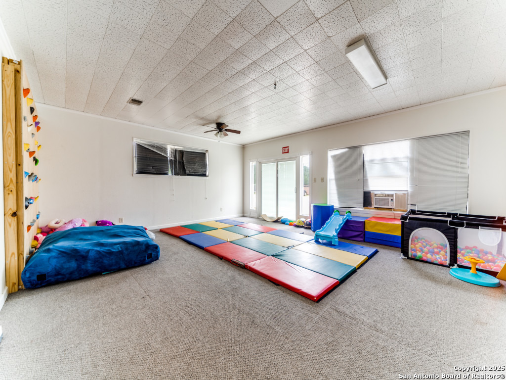101 PINE VIEW