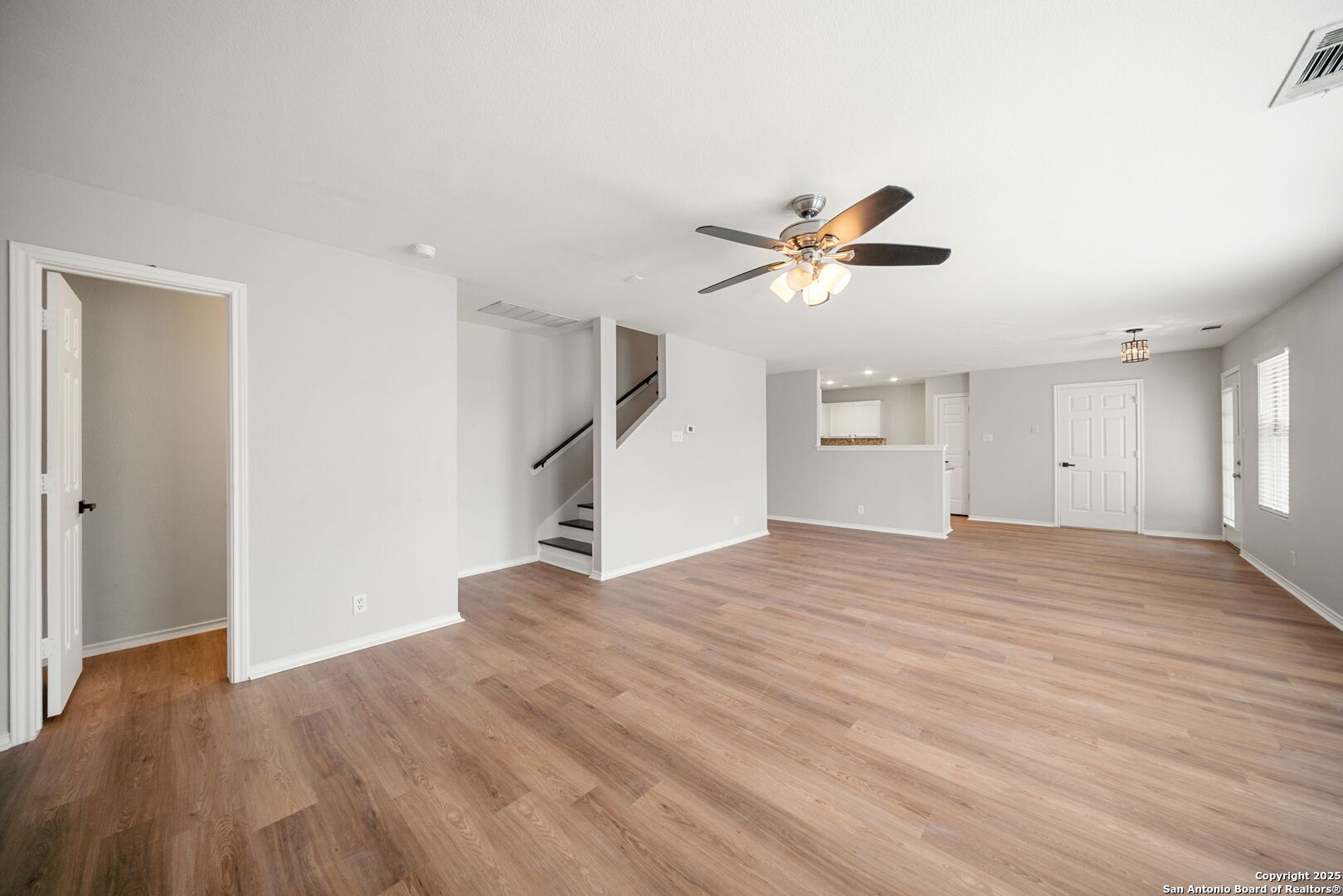 11907 Creek Peak