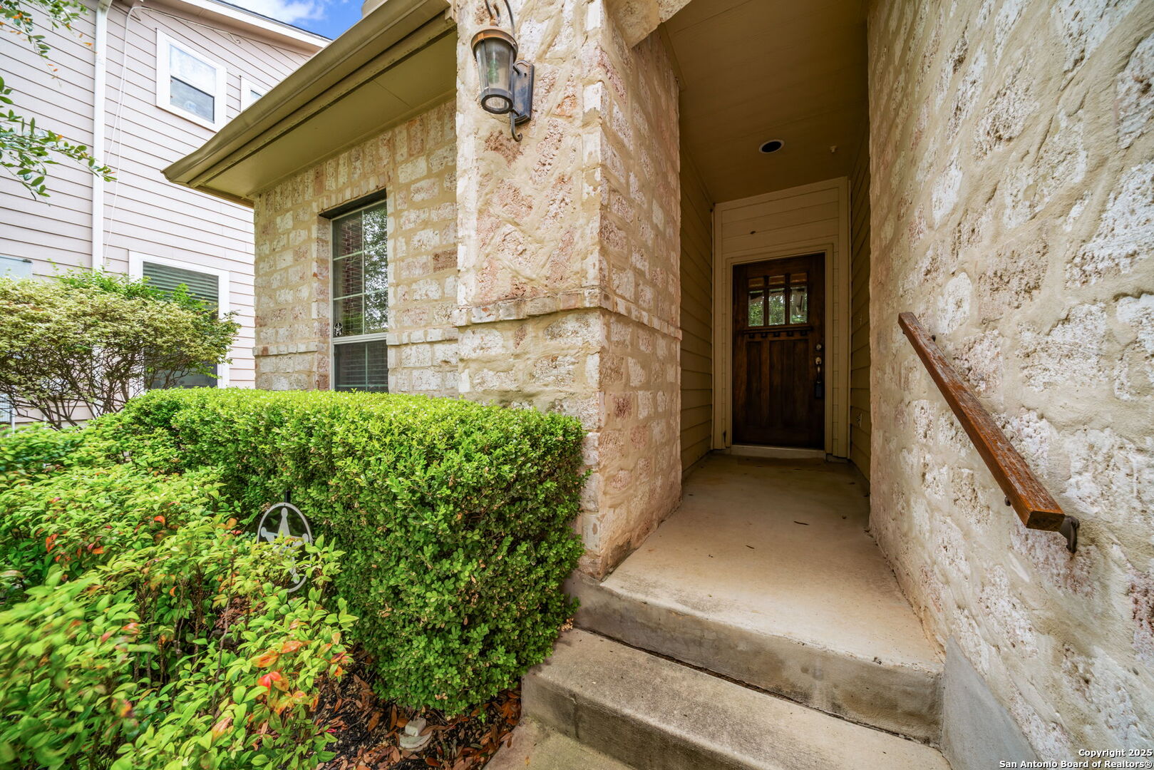 7459 Eagle Ledge