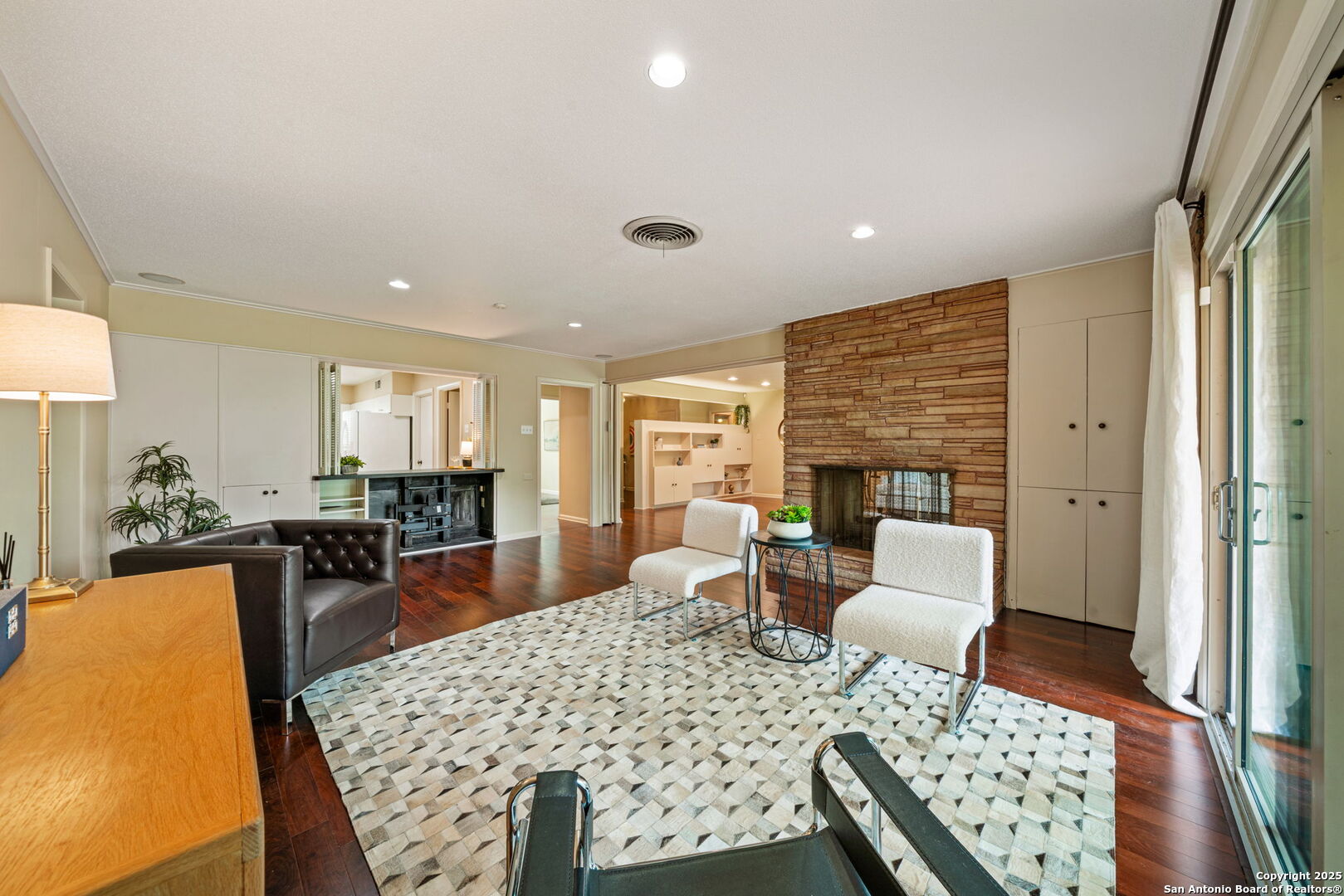 110 Wyndale