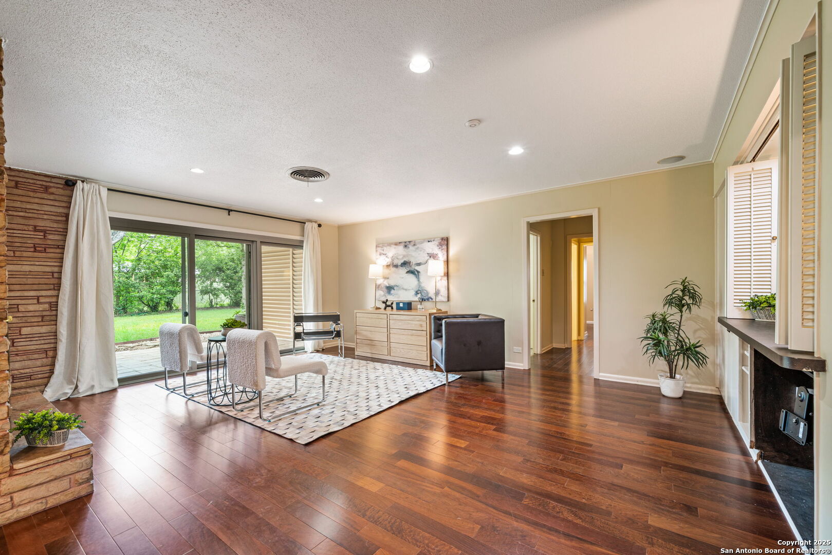 110 Wyndale