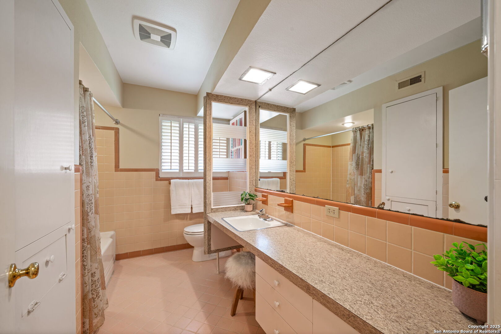 110 Wyndale