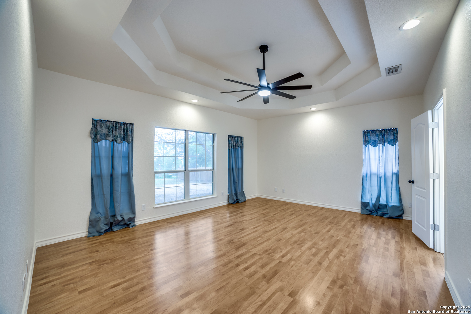 3343 Dove Park Ln