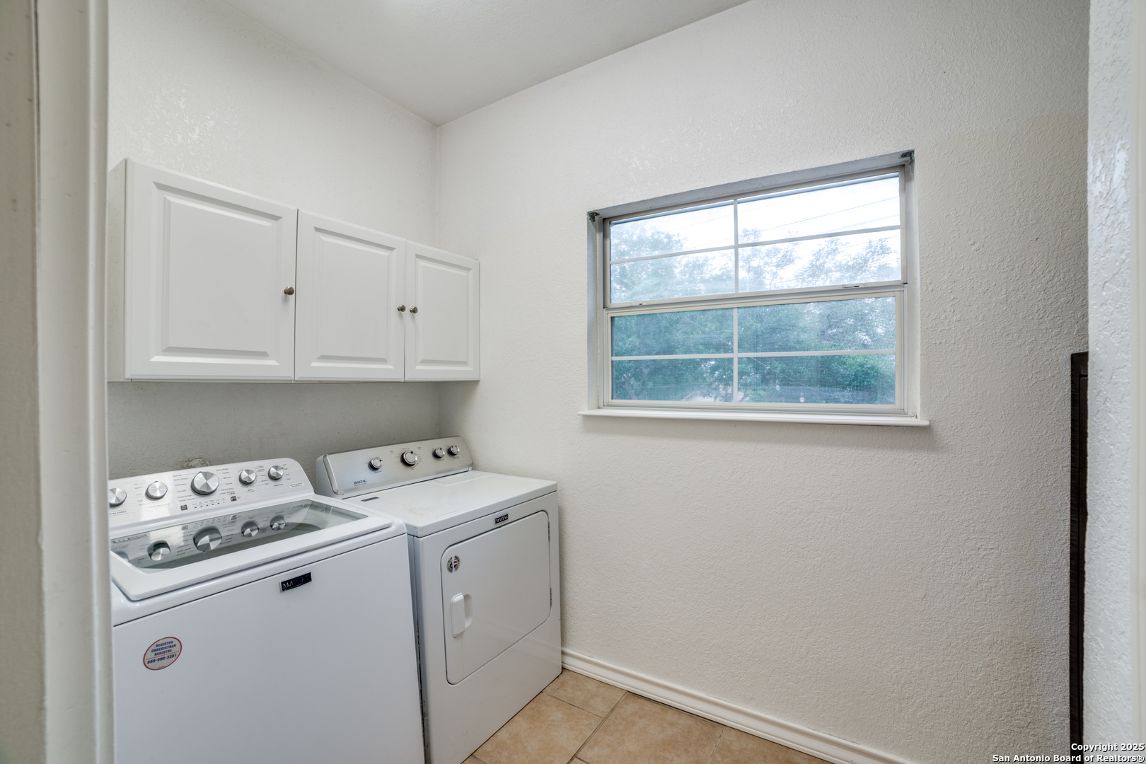 3343 Dove Park Ln