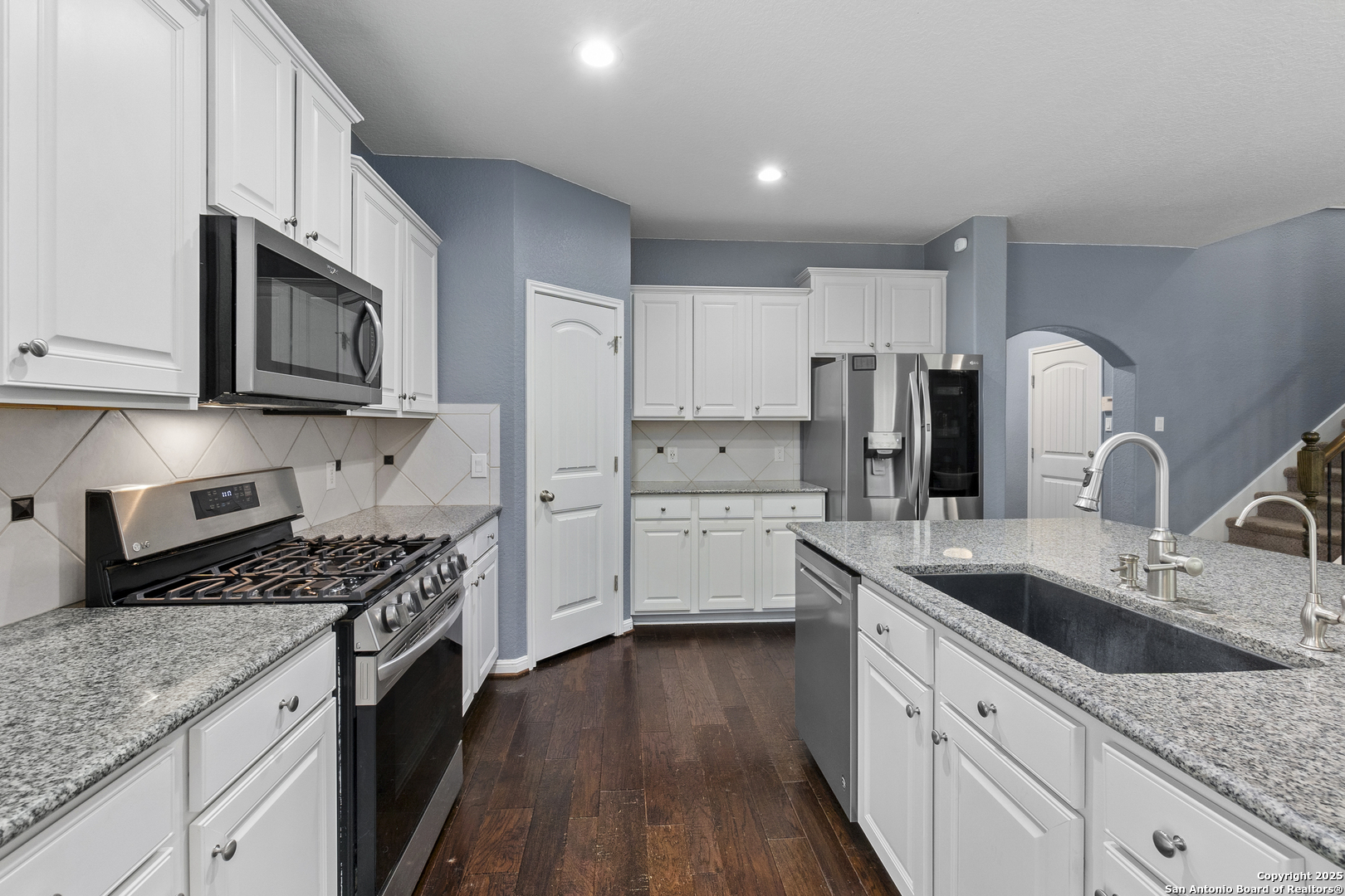 10607 Carmona