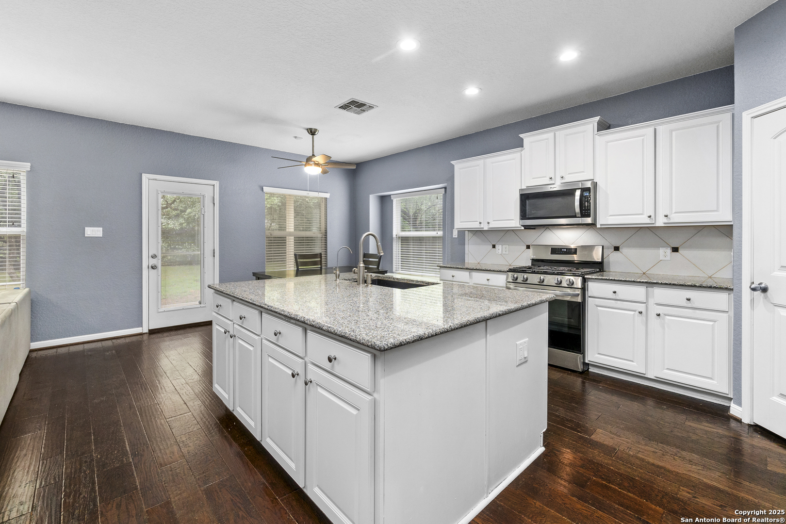 10607 Carmona