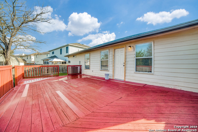 1619 Creek Knoll