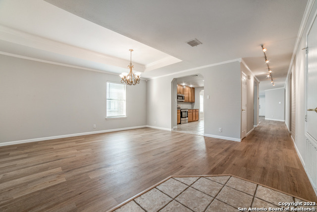 1619 Creek Knoll