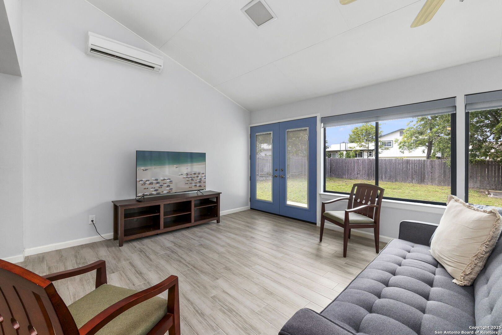 6818 Forest Meadow