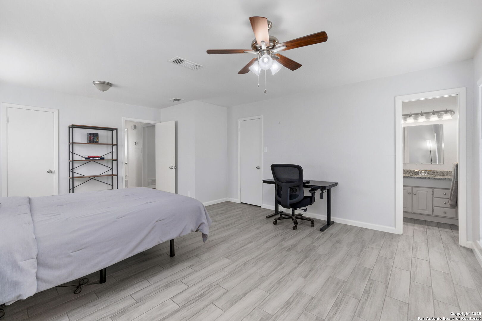 6818 Forest Meadow